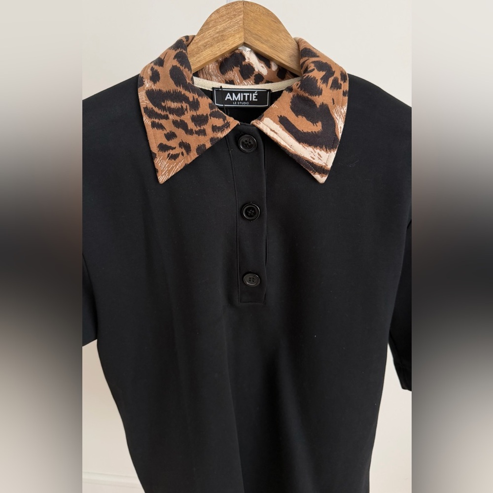 Amitié Black Top with Leopard Print Collar